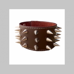 3.radový kožený náramok vybíjaný chrómovanými špicami so zapínaním na kovové cvoky (nastaviteľný obvod)